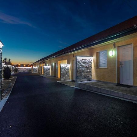 Motel Atos Bungalovi Nova Topola 외부 사진